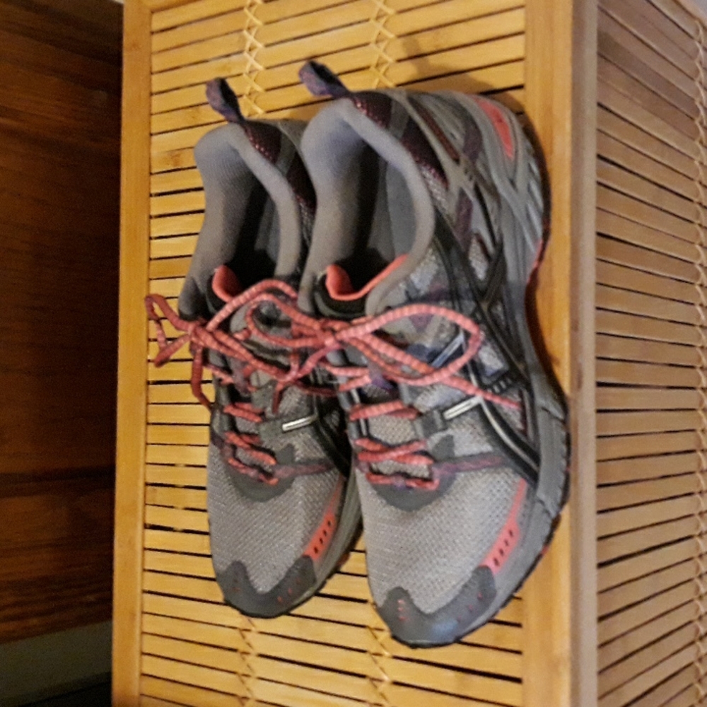 💗👟Asics Cute Gray & Pink Athletic Shoes Sz 8.5 - Picture 4 of 6